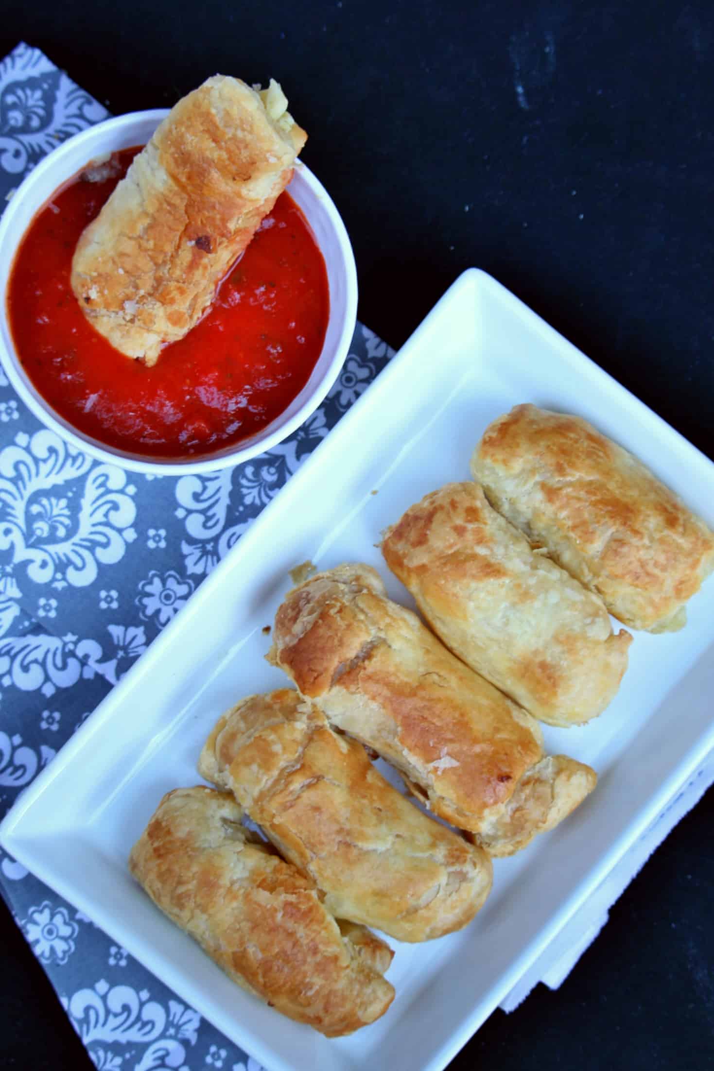 Mozzarella Sticks Made with Puff Pastry Mozzarella Sticks Made with Puff Pastry