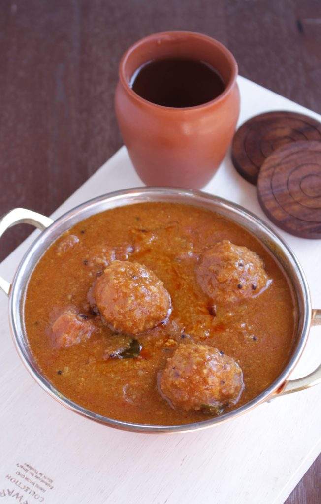 How to make Chettinad Paruppu Urundai Kuzhambu How to make Chettinad Paruppu Urundai Kuzhambu